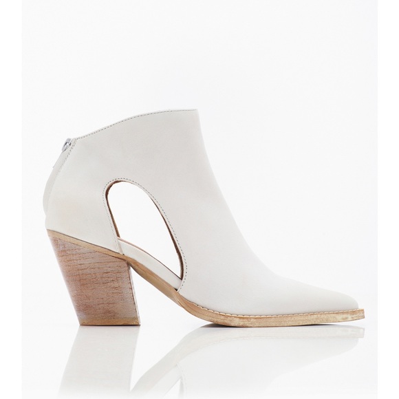 Free People White Ankle Boots - Picture 2 of 16